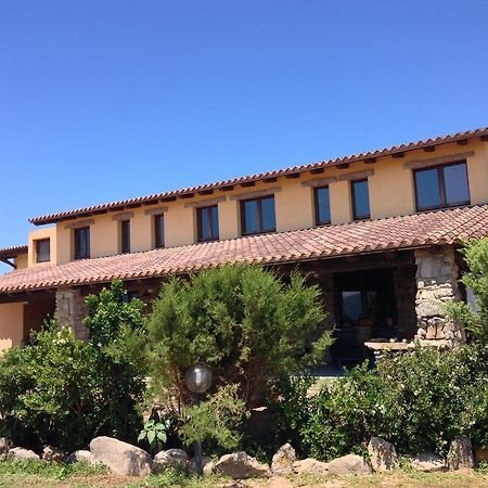アルブス Agriturismo Rocca Su Moruヴィラ エクステリア 写真