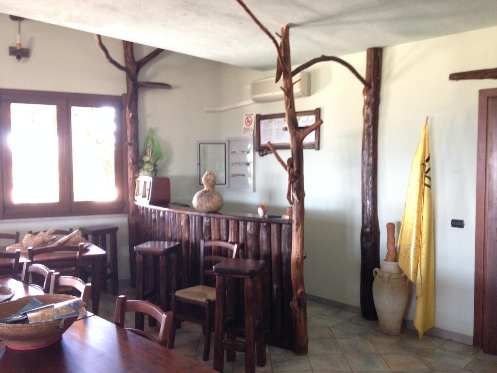 アルブス Agriturismo Rocca Su Moruヴィラ エクステリア 写真