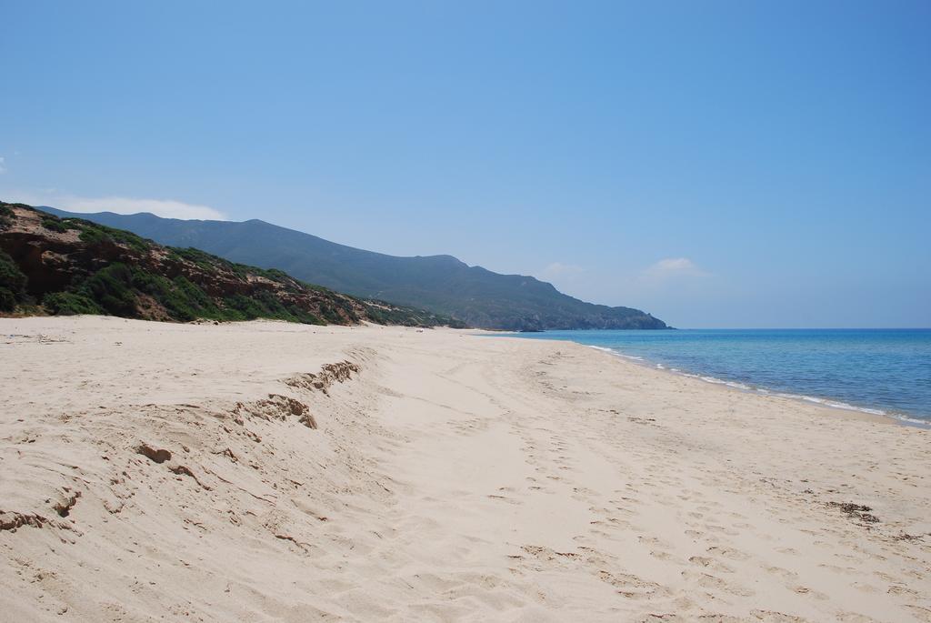アルブス Agriturismo Rocca Su Moruヴィラ エクステリア 写真