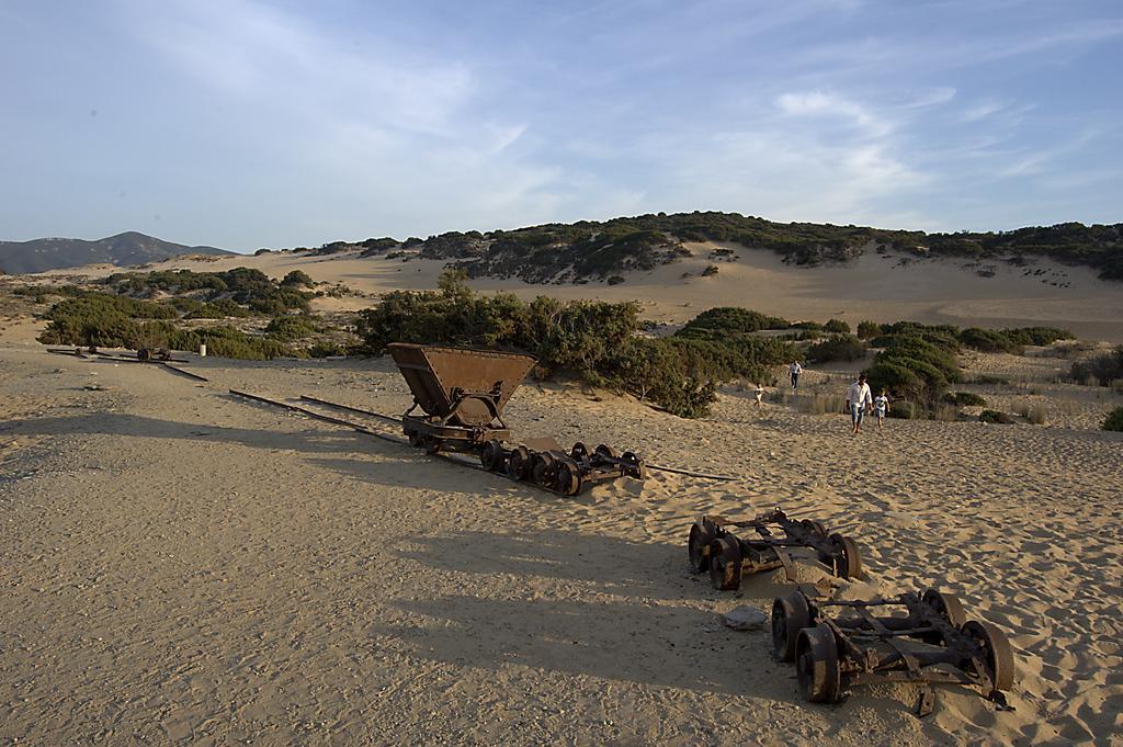 アルブス Agriturismo Rocca Su Moruヴィラ エクステリア 写真