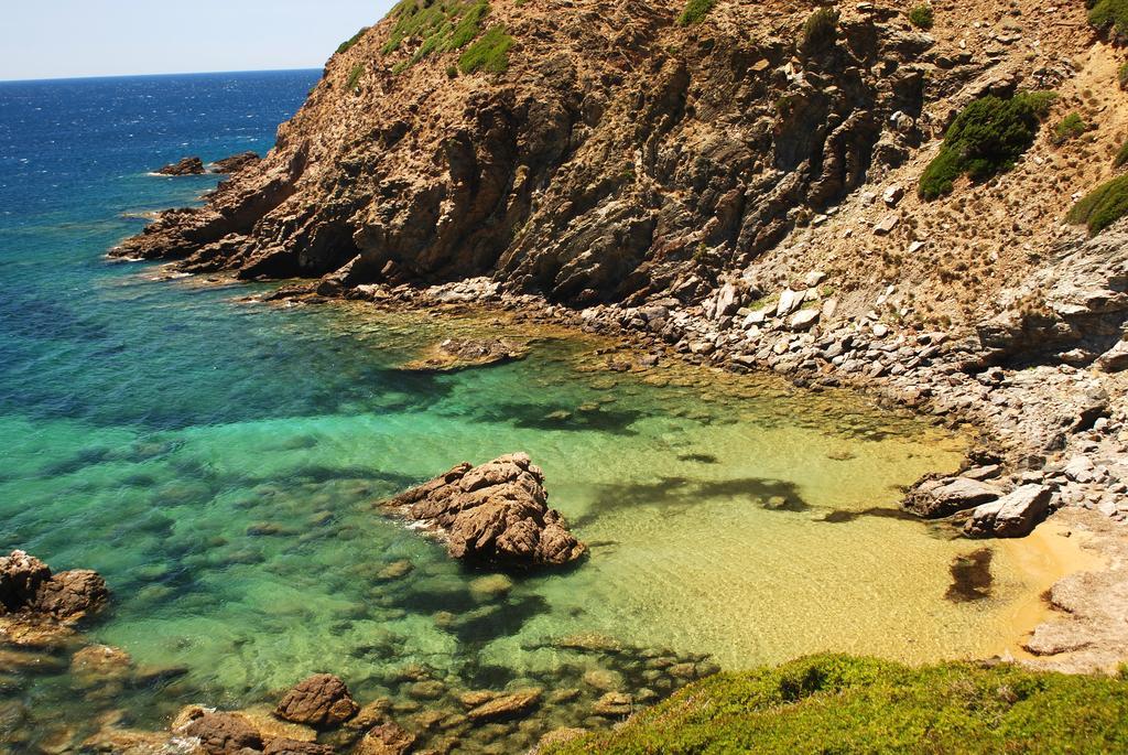 アルブス Agriturismo Rocca Su Moruヴィラ エクステリア 写真