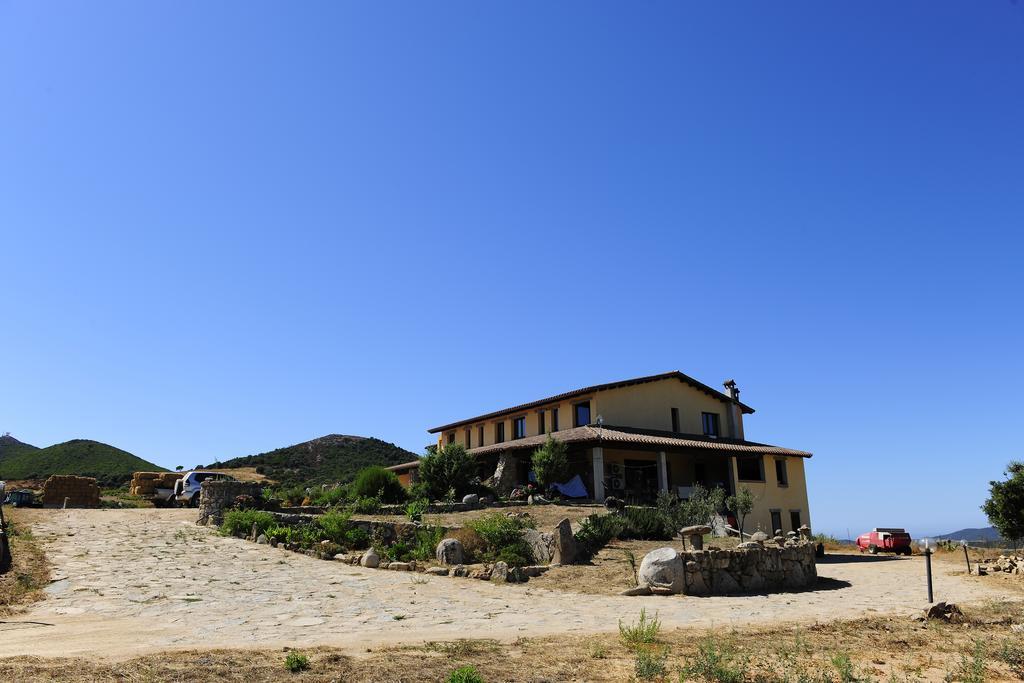 アルブス Agriturismo Rocca Su Moruヴィラ エクステリア 写真