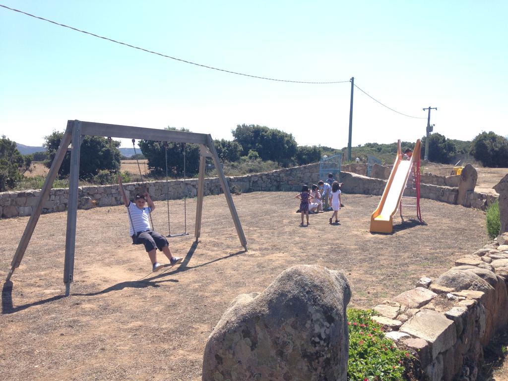 アルブス Agriturismo Rocca Su Moruヴィラ エクステリア 写真